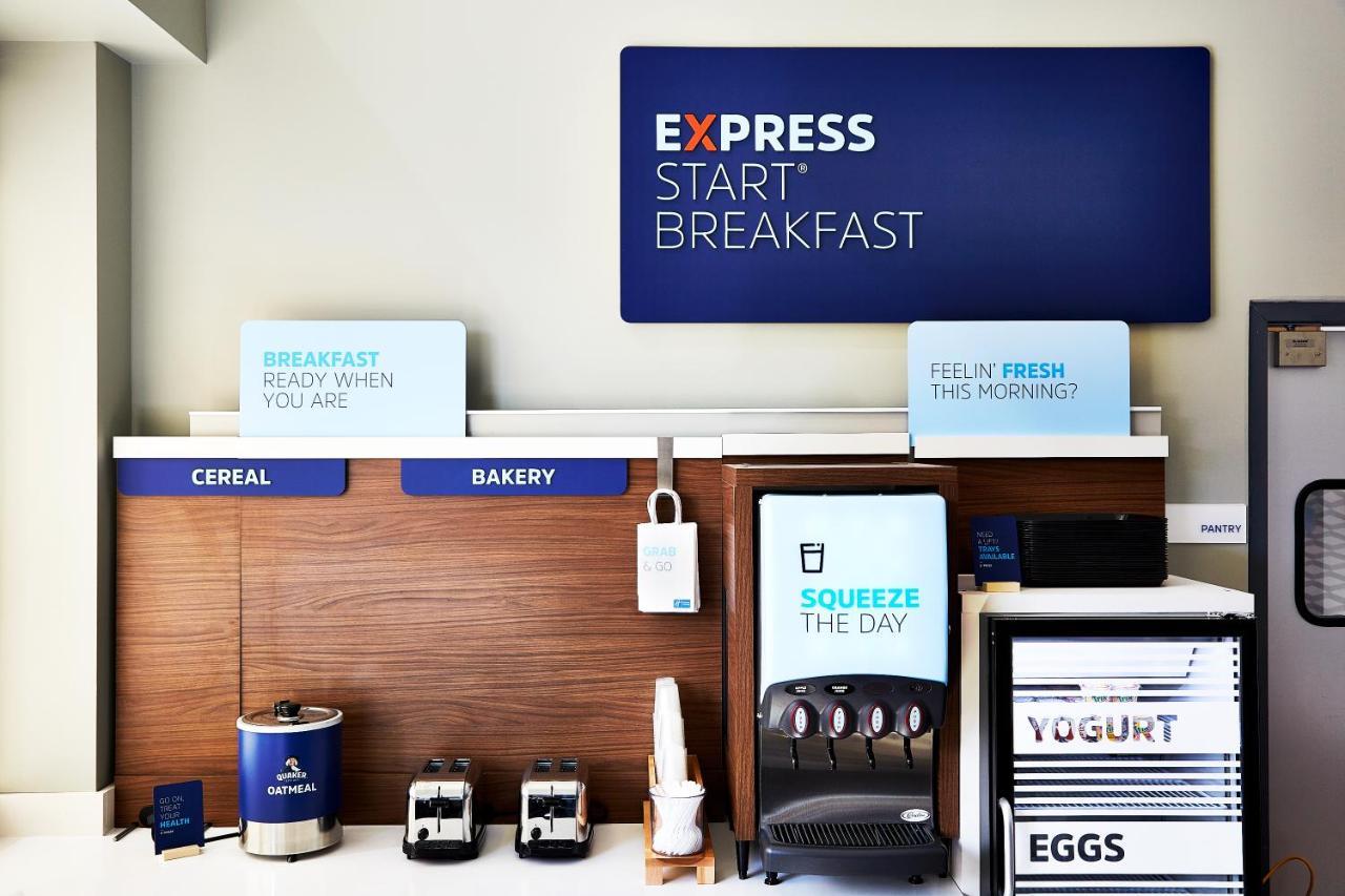 Holiday Inn Express - Nyc Brooklyn - Sunset Park By Ihg Нью-Йорк Экстерьер фото