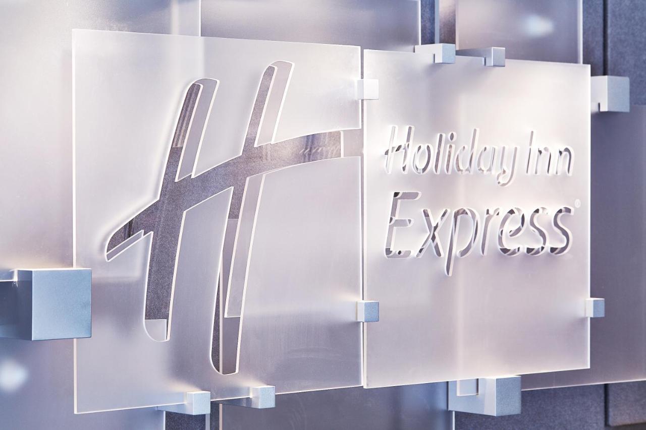 Holiday Inn Express - Nyc Brooklyn - Sunset Park By Ihg Нью-Йорк Экстерьер фото